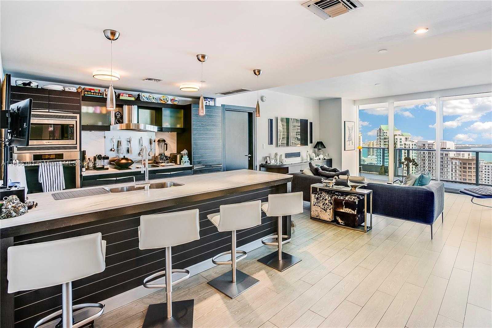 Small Image of 200 BISCAYNE BOULEVARD WAY #4307, Miami Number 5
