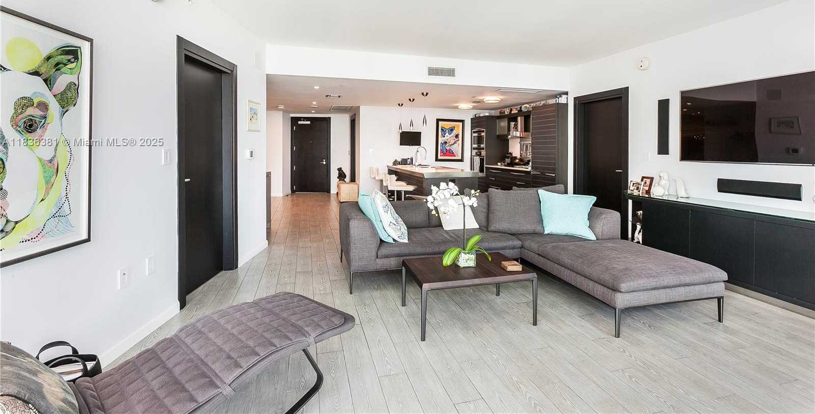 Small Image of 200 BISCAYNE BOULEVARD WAY #4307, Miami Number 8