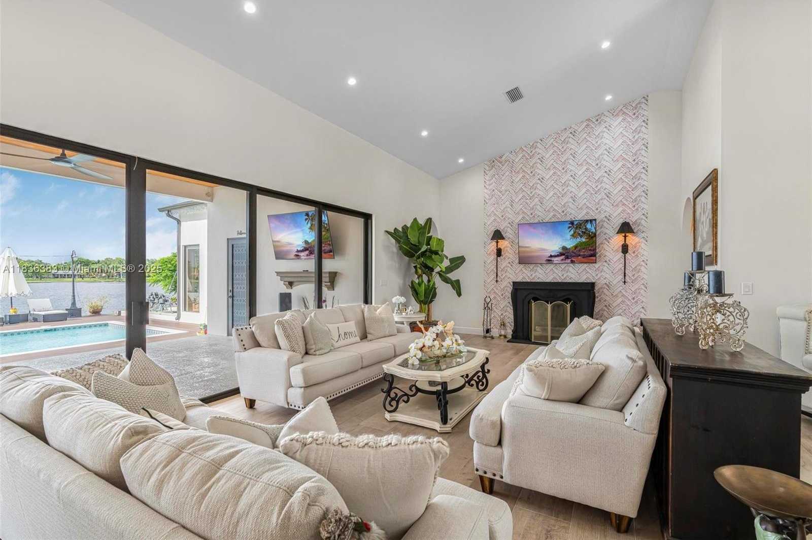 Small Image of 9291 SOUTH WEST 88TH ST, Miami Number 10
