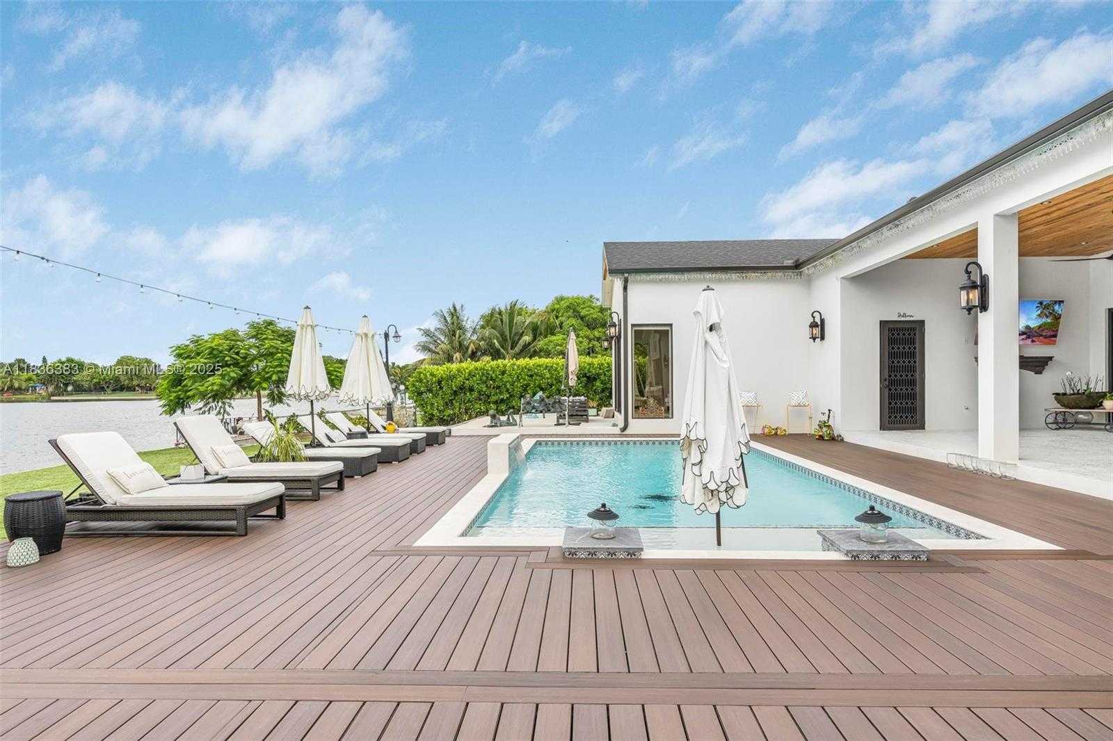 Small Image of 9291 SOUTH WEST 88TH ST, Miami Number 45