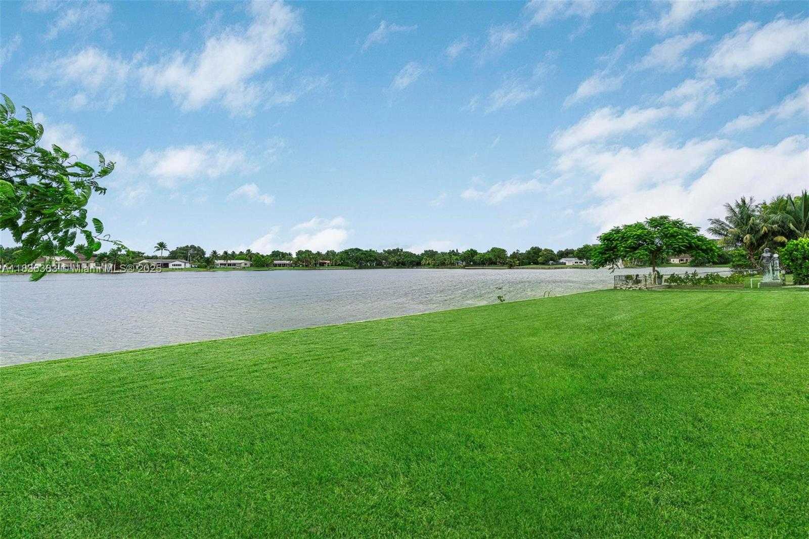 Small Image of 9291 SOUTH WEST 88TH ST, Miami Number 52