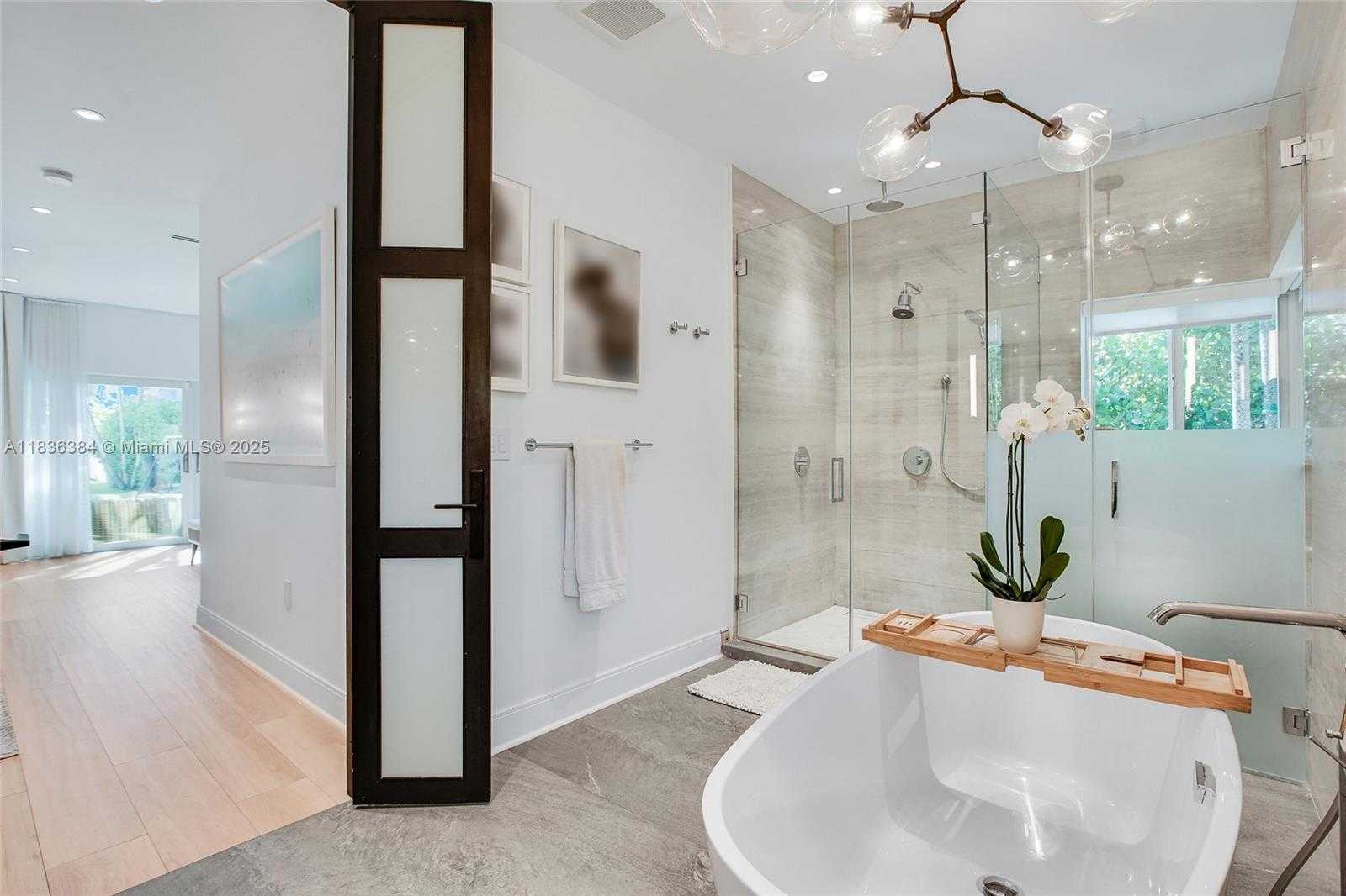 Small Image of 815 NORTH EAST 76TH ST, Miami Number 11