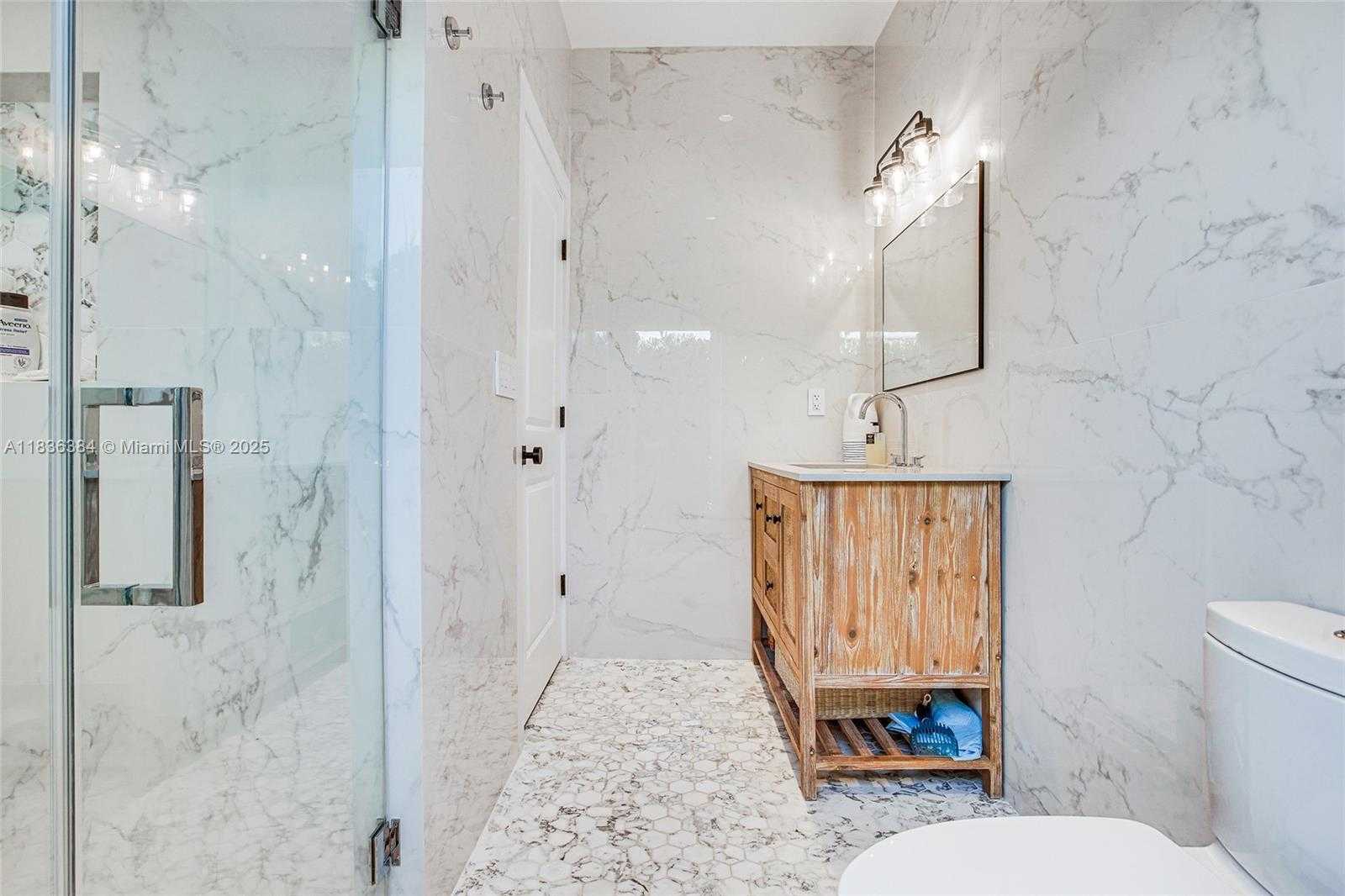 Small Image of 815 NORTH EAST 76TH ST, Miami Number 15