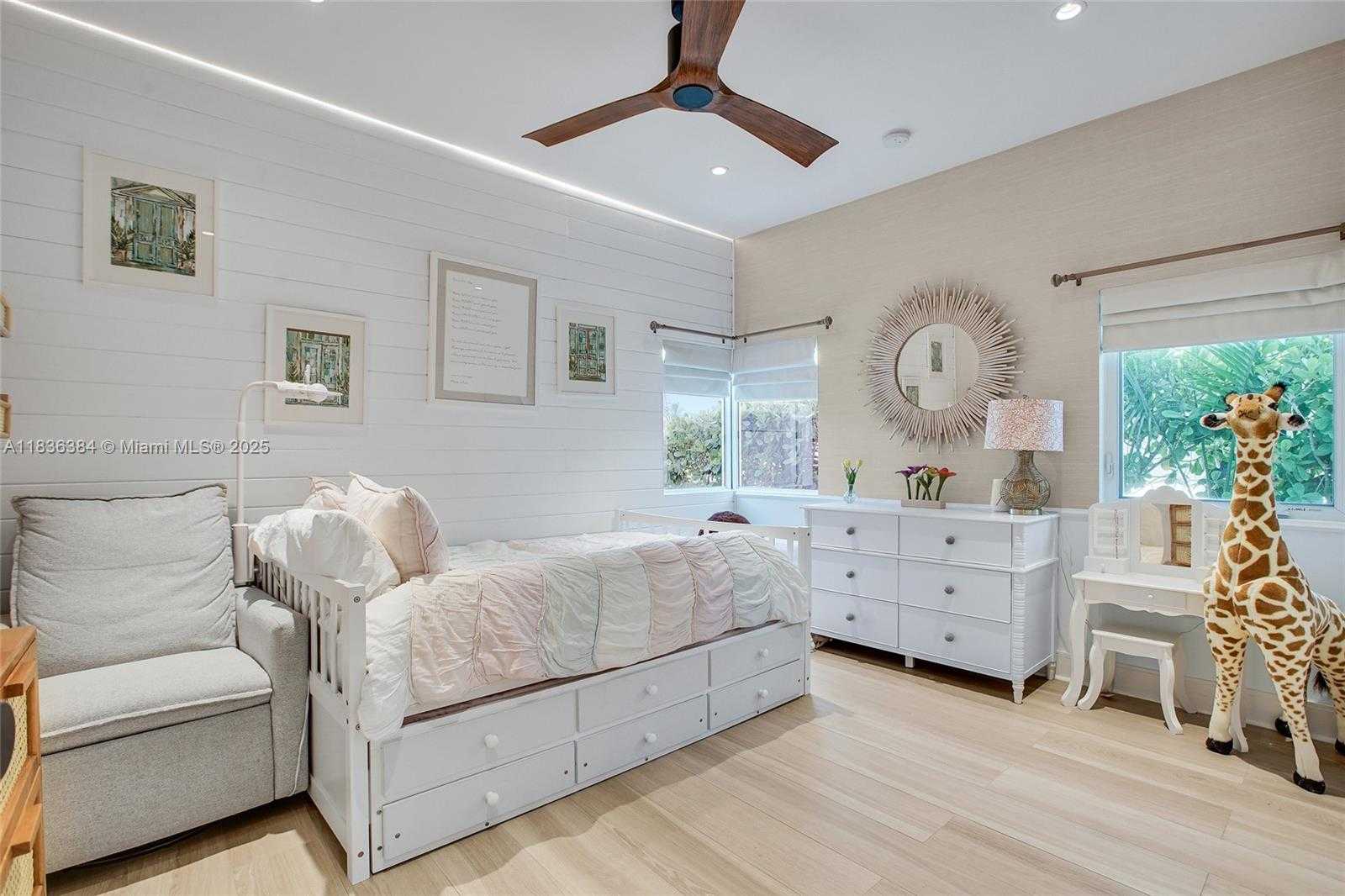 Small Image of 815 NORTH EAST 76TH ST, Miami Number 16