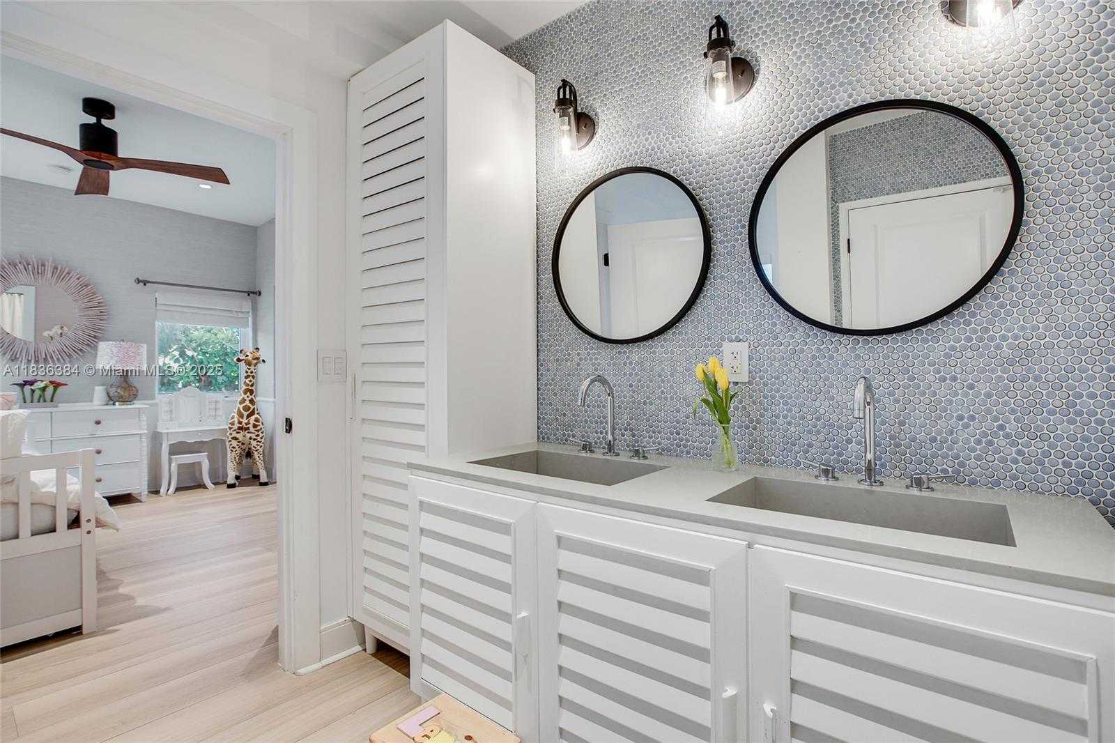Small Image of 815 NORTH EAST 76TH ST, Miami Number 18
