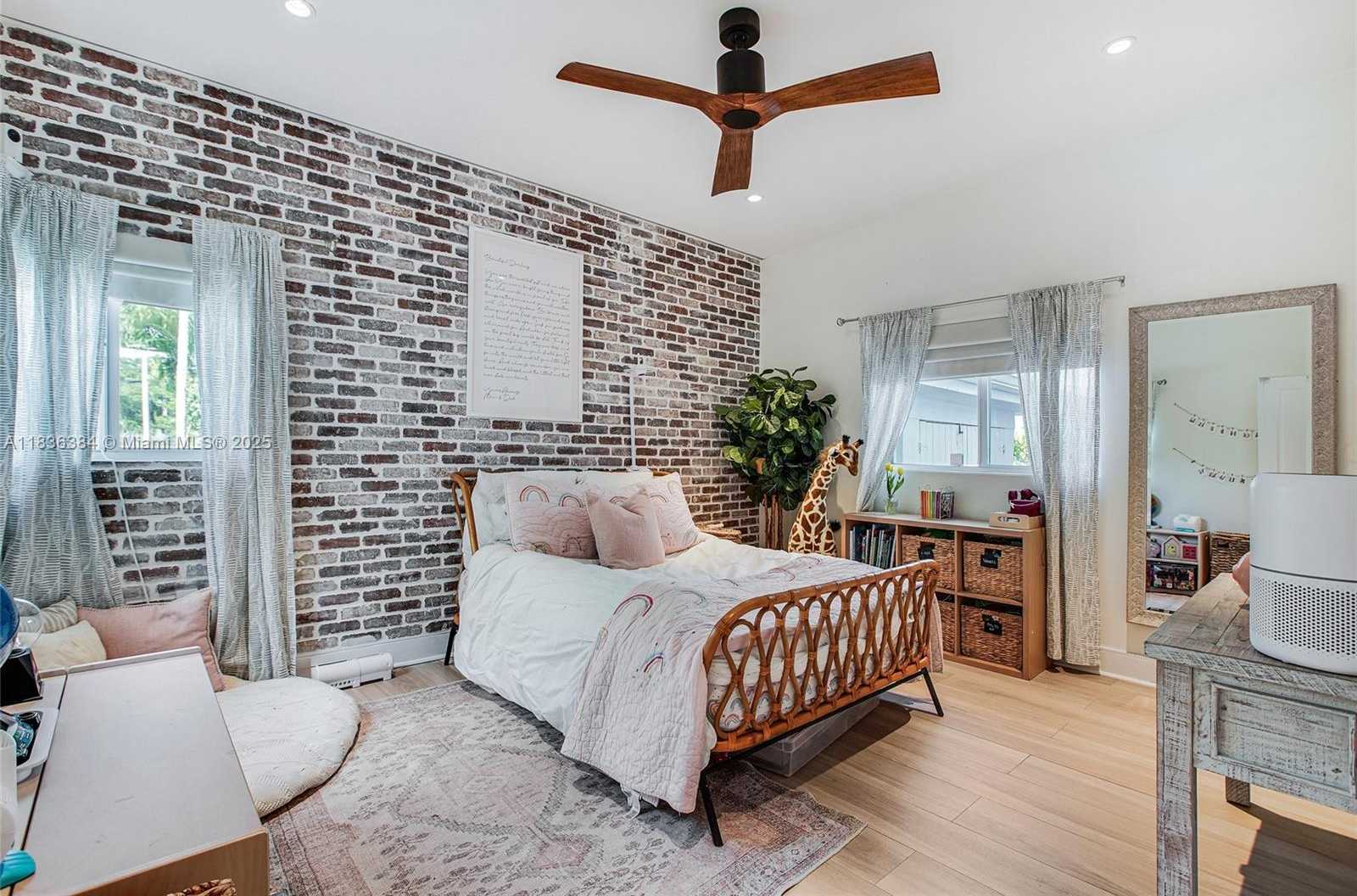 Small Image of 815 NORTH EAST 76TH ST, Miami Number 19