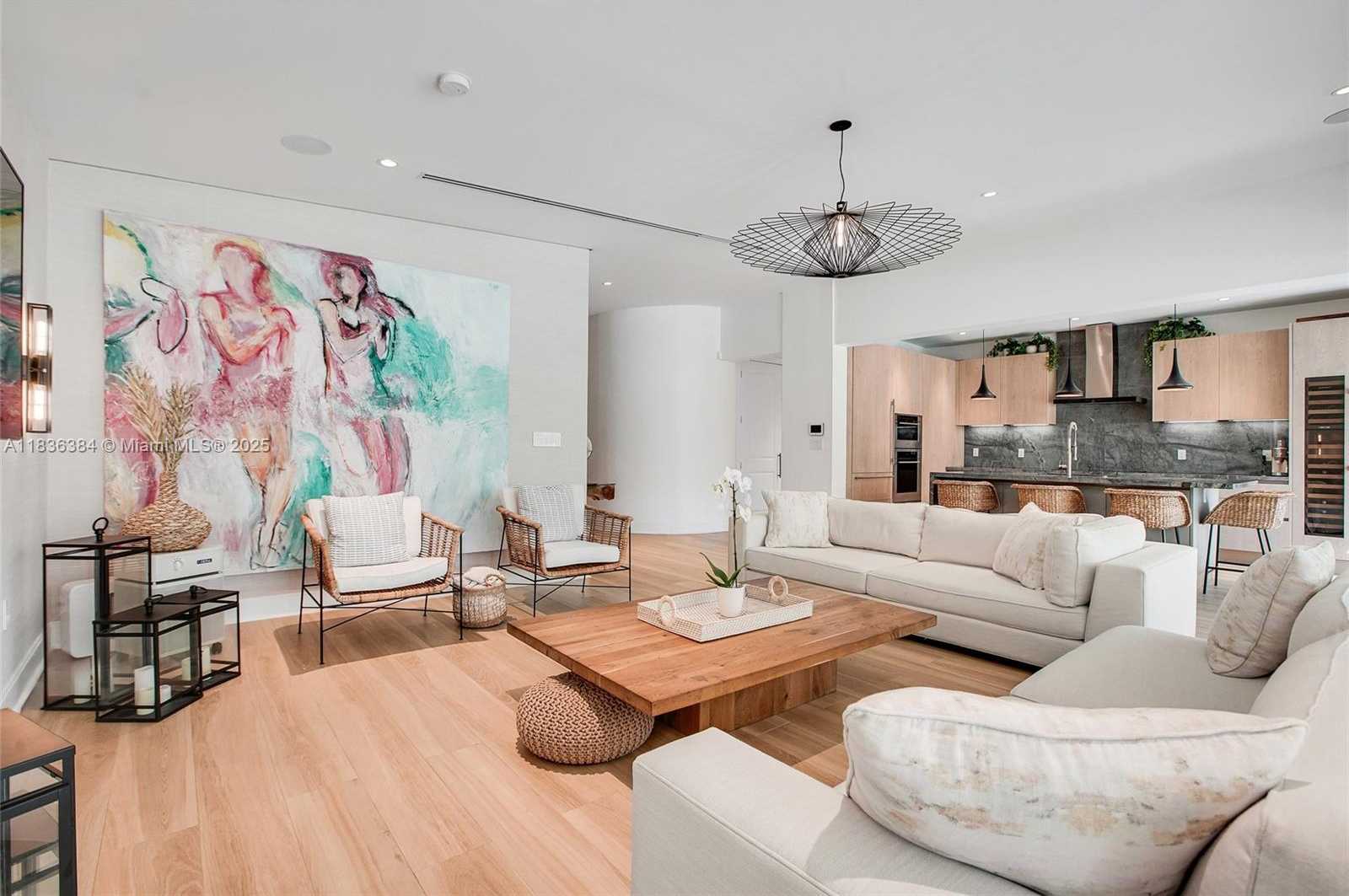 Small Image of 815 NORTH EAST 76TH ST, Miami Number 2