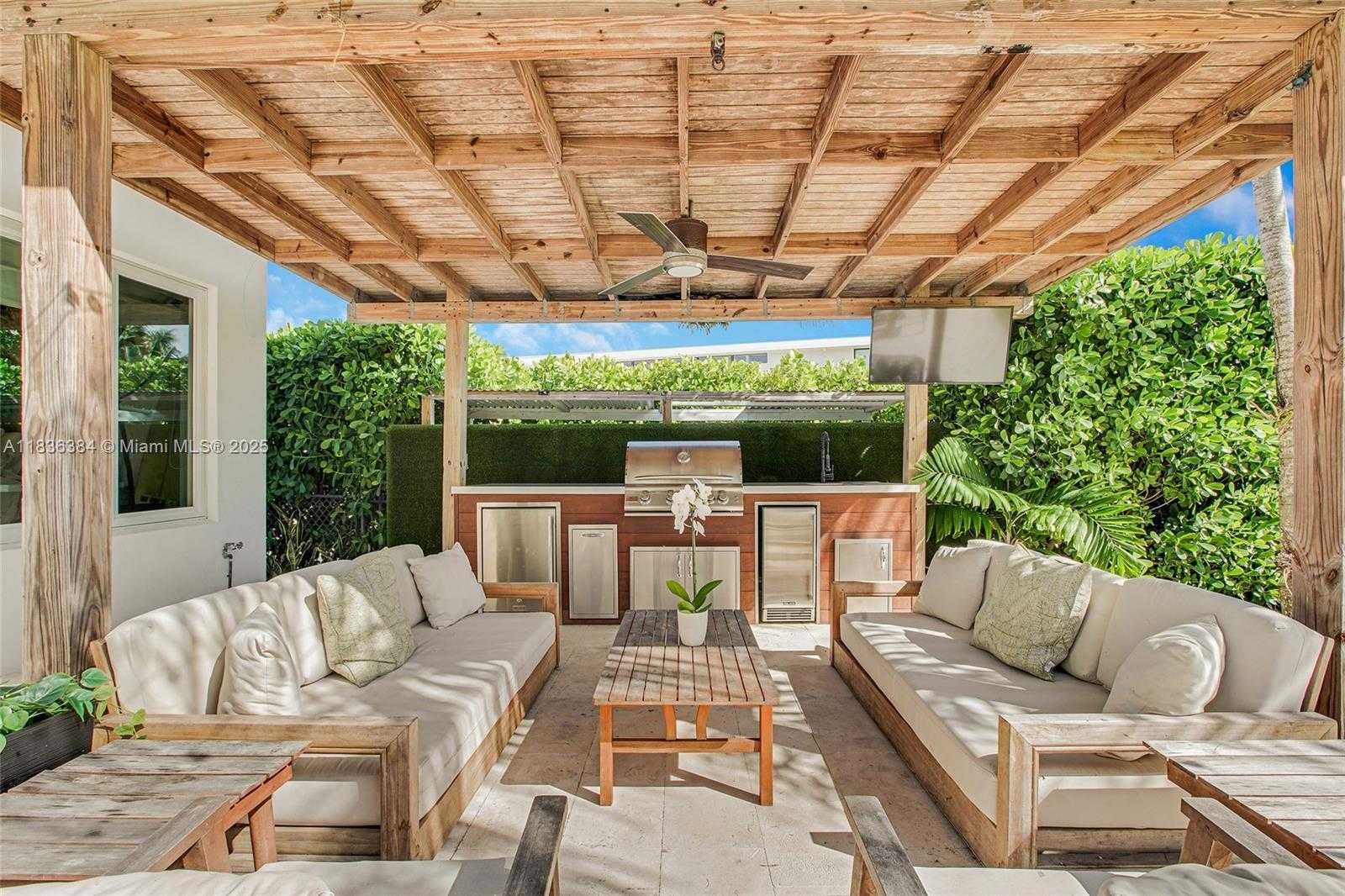 Small Image of 815 NORTH EAST 76TH ST, Miami Number 20