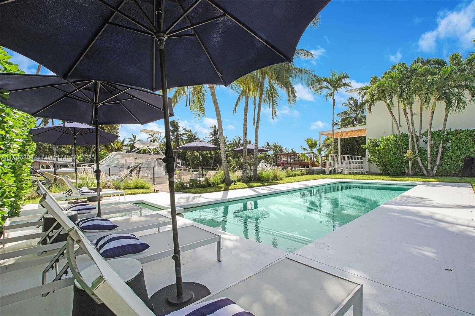 Small Image of 815 NORTH EAST 76TH ST, Miami Number 22
