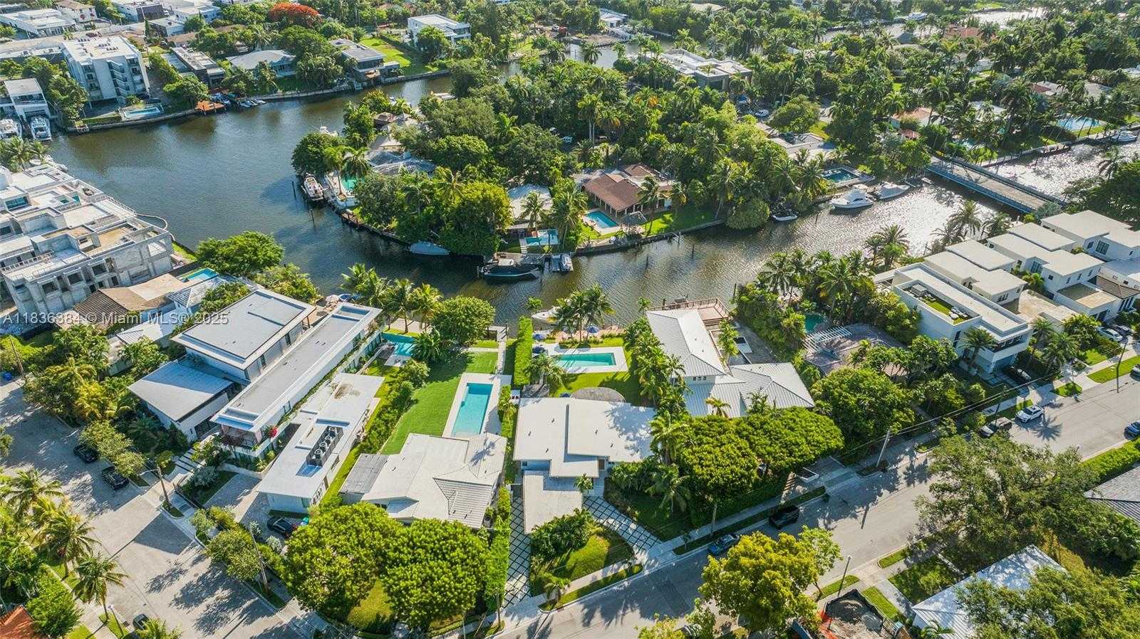 Small Image of 815 NORTH EAST 76TH ST, Miami Number 27
