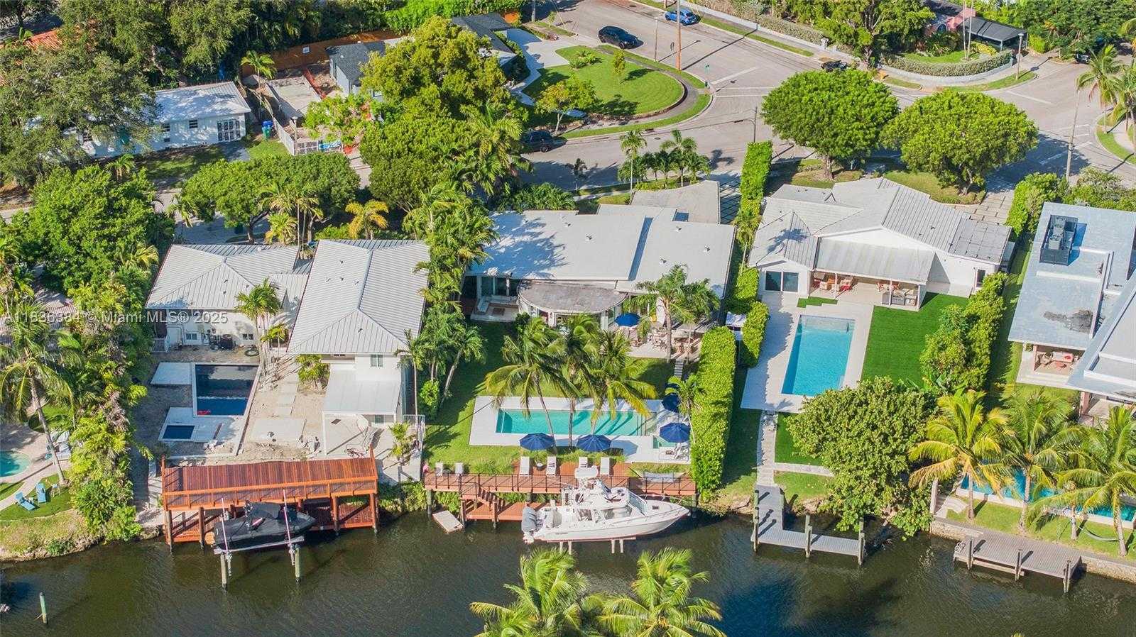 Small Image of 815 NORTH EAST 76TH ST, Miami Number 29