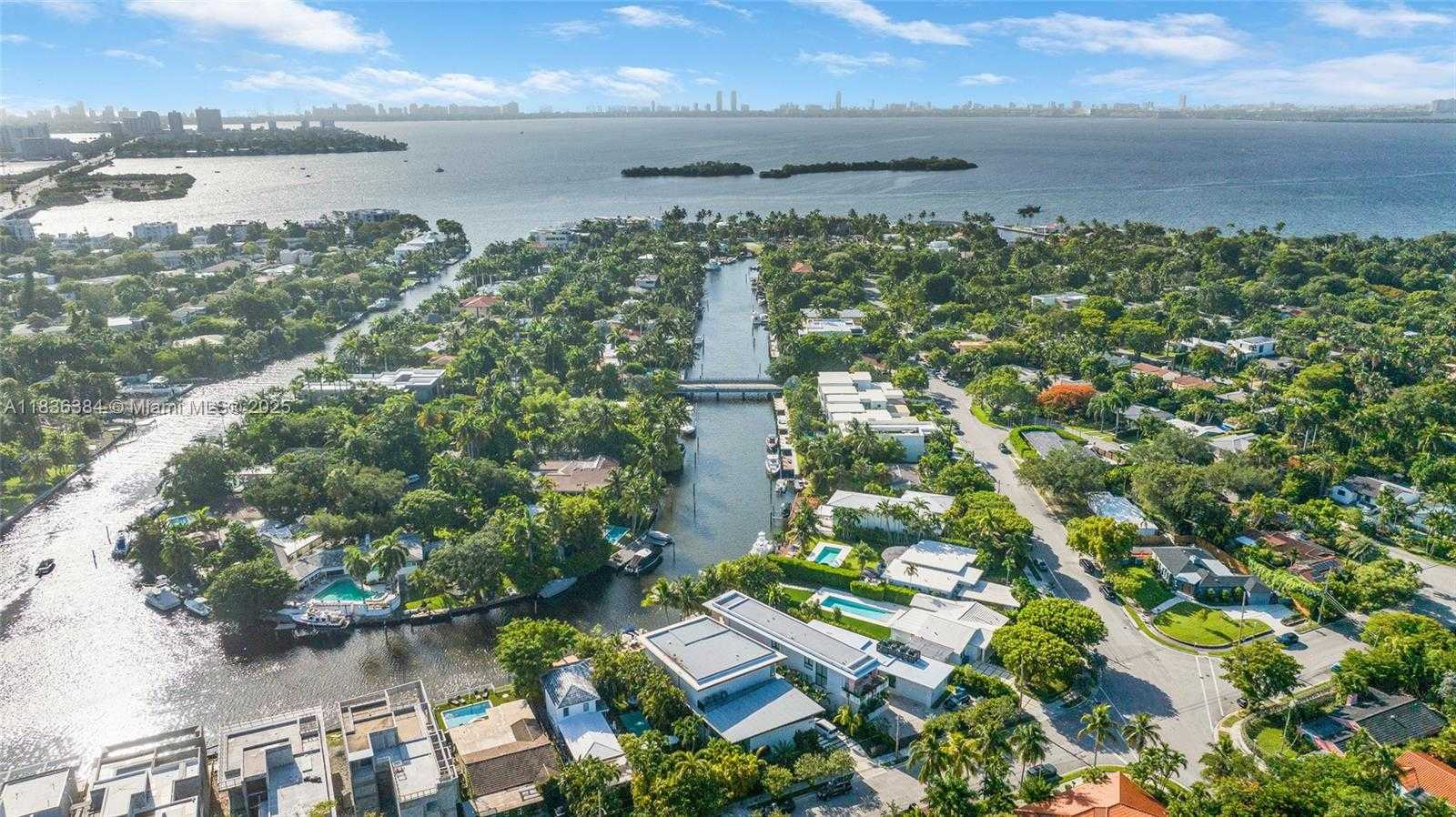 Small Image of 815 NORTH EAST 76TH ST, Miami Number 32