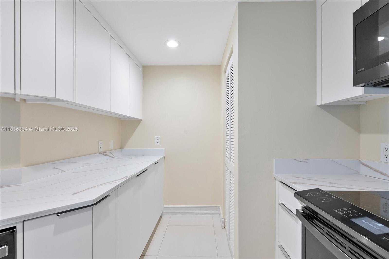 Small Image of 701 BRICKELL KEY BLVD #1802, Miami Number 20