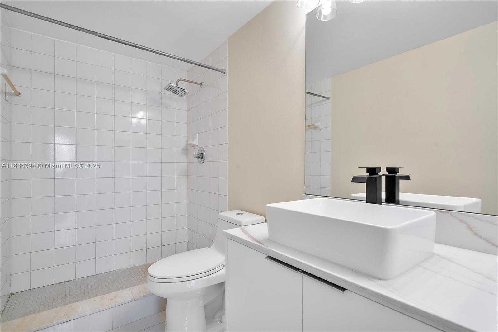 Small Image of 701 BRICKELL KEY BLVD #1802, Miami Number 31