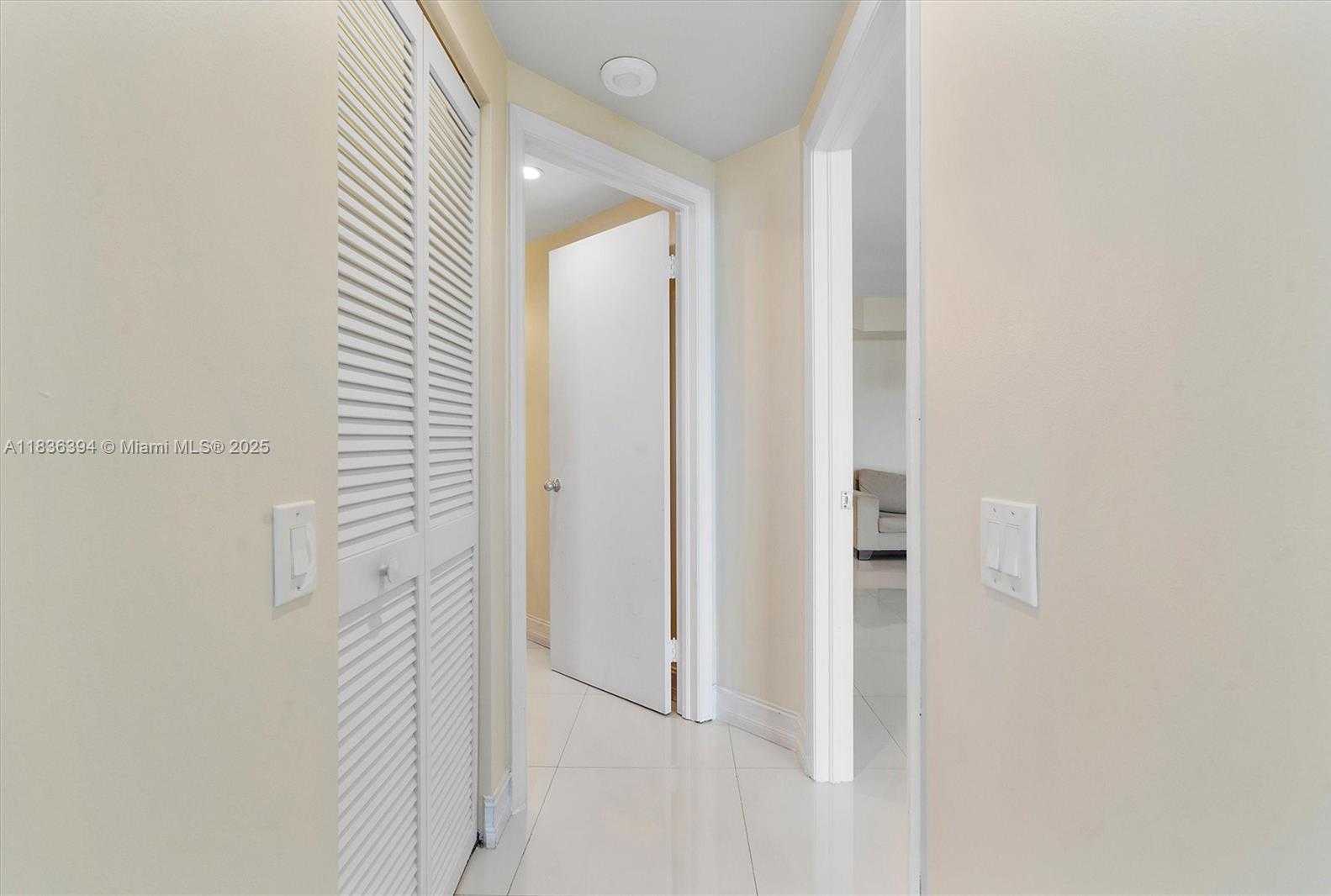 Small Image of 701 BRICKELL KEY BLVD #1802, Miami Number 38