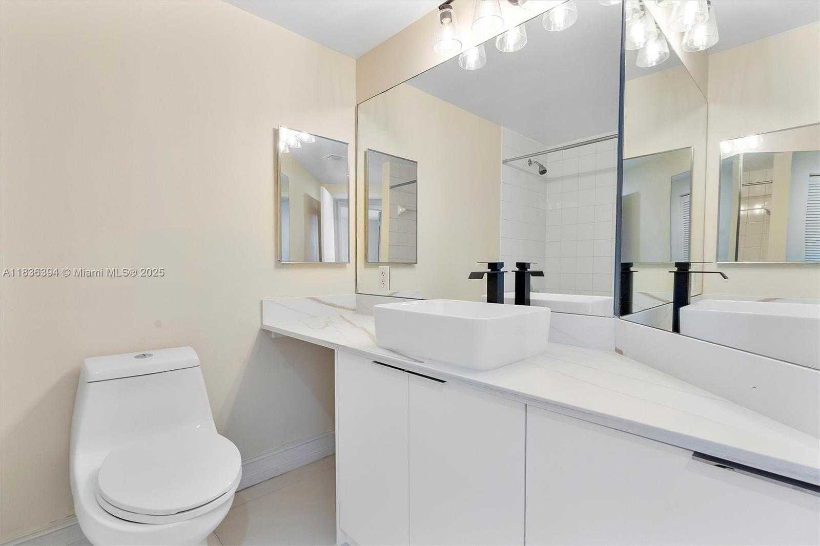 Small Image of 701 BRICKELL KEY BLVD #1802, Miami Number 40