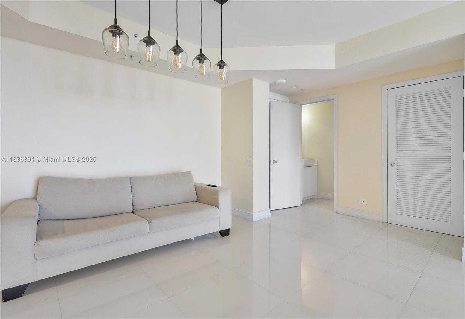 Small Image of 701 BRICKELL KEY BLVD #1802, Miami Number 43