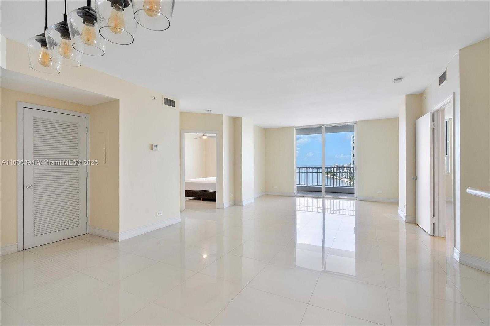 Small Image of 701 BRICKELL KEY BLVD #1802, Miami Number 6