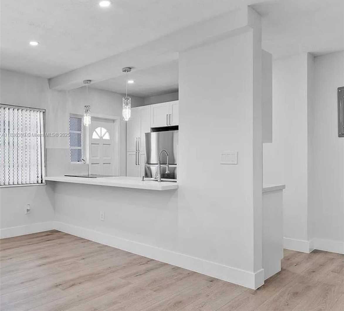 Small Image of 520 79TH ST #3, Miami Beach Number 3