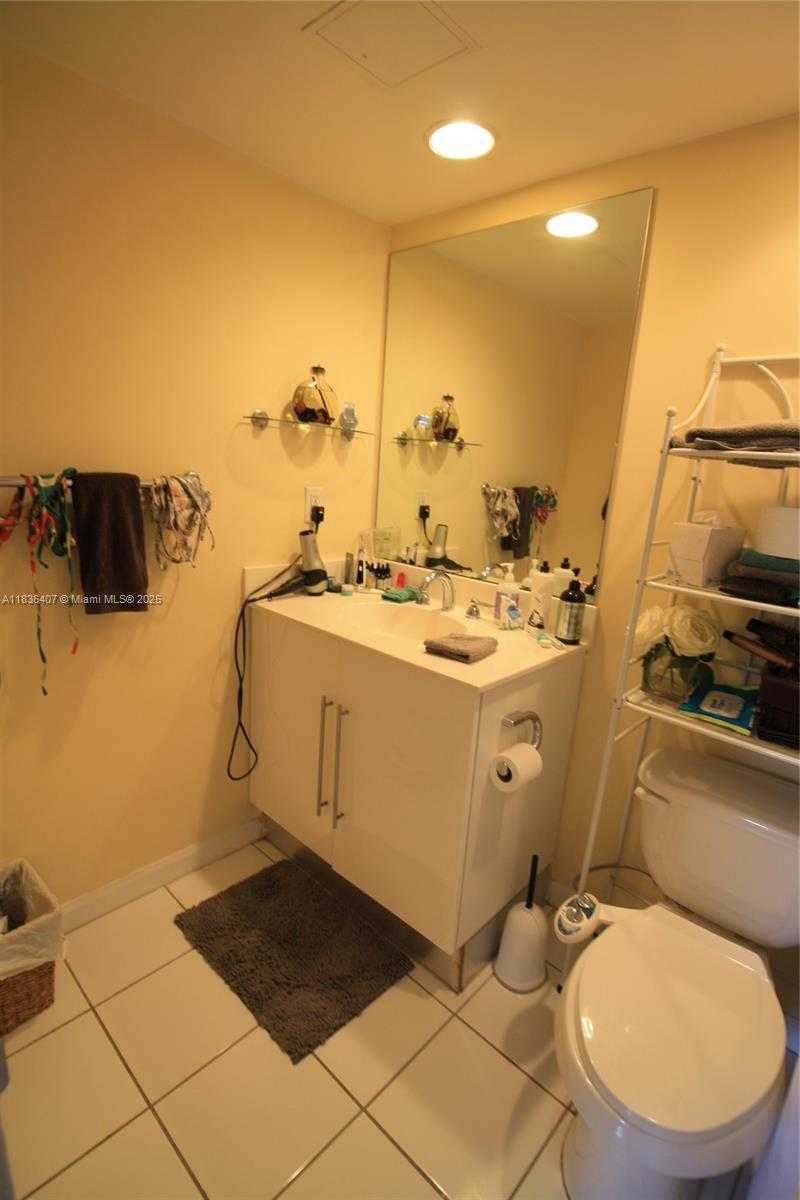 Small Image of 3000 SOUTH OCEAN DR #1414, Hollywood Number 13