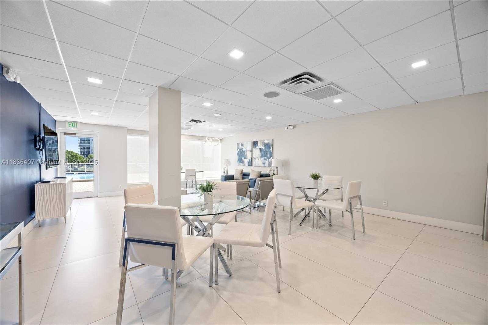 Small Image of 3000 SOUTH OCEAN DR #1414, Hollywood Number 19