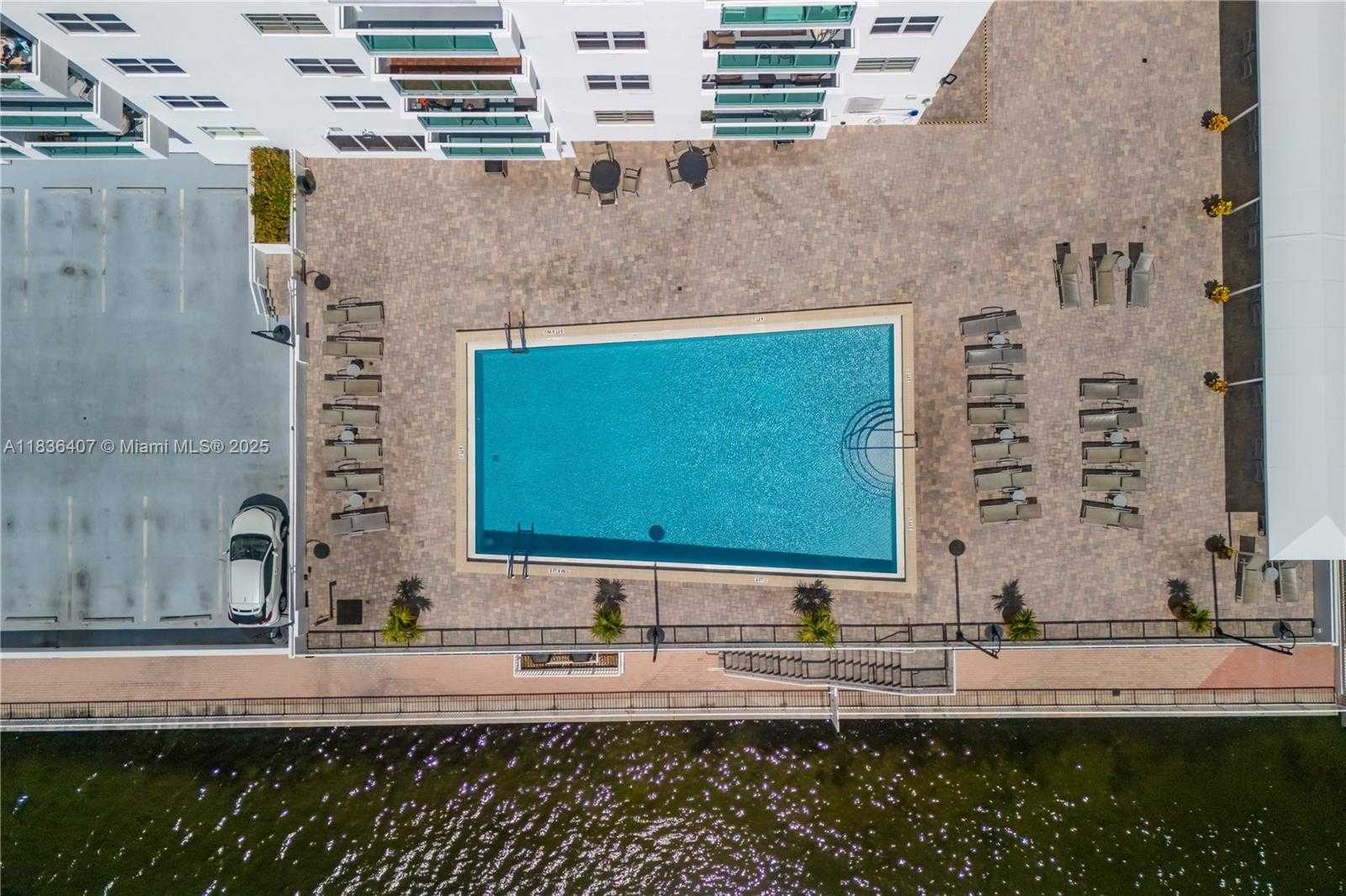 Small Image of 3000 SOUTH OCEAN DR #1414, Hollywood Number 3