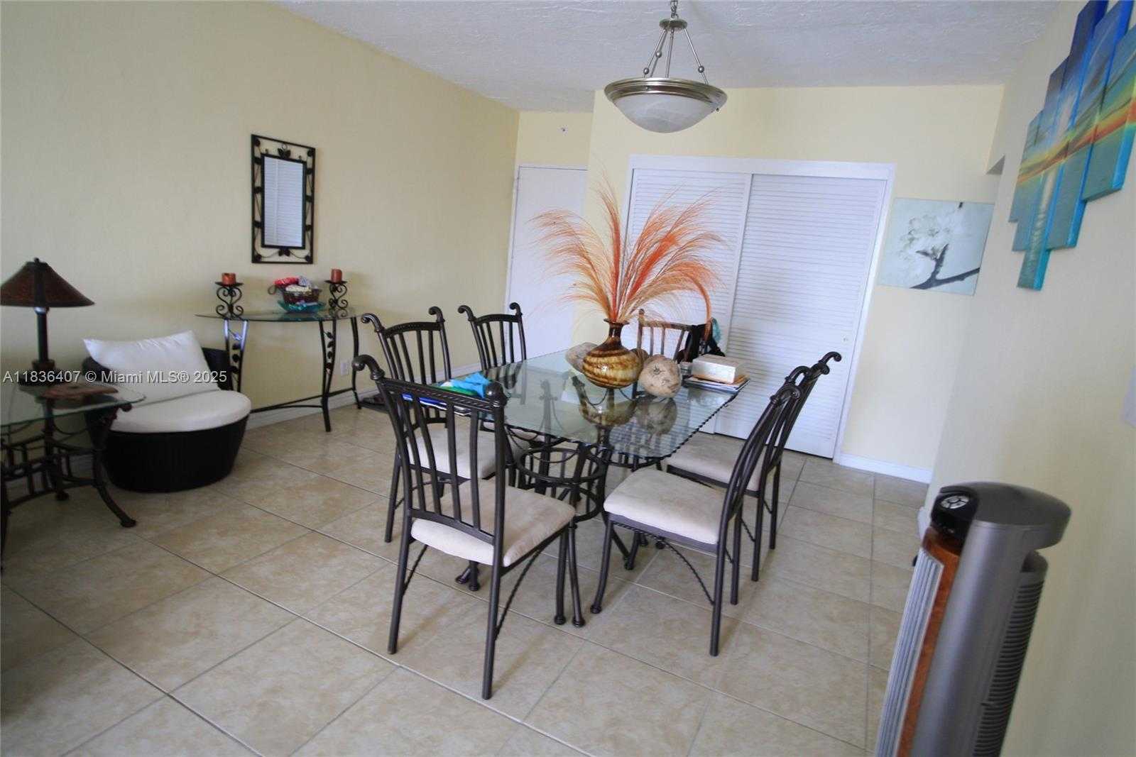 Small Image of 3000 SOUTH OCEAN DR #1414, Hollywood Number 7