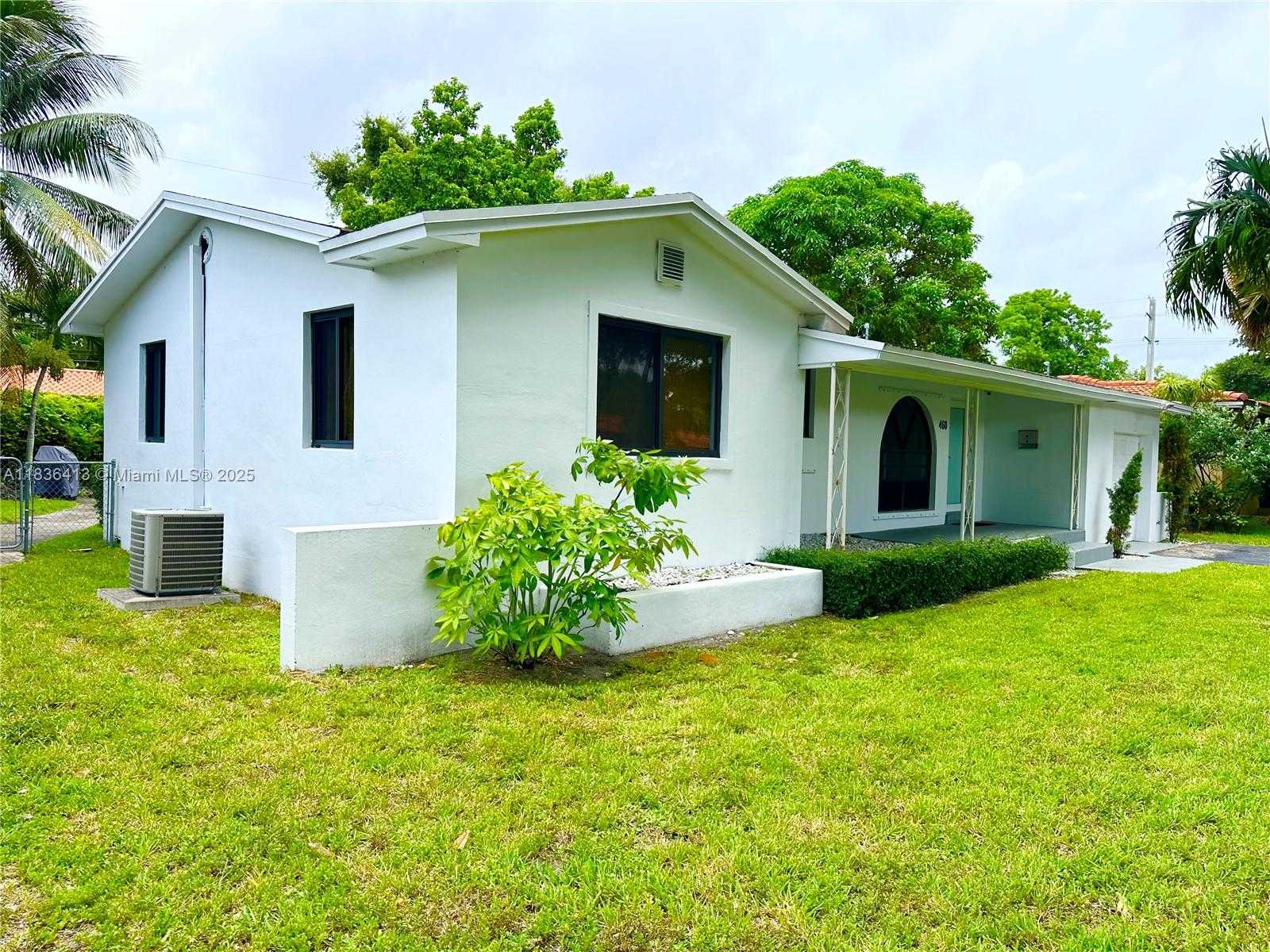 Small Image of 460 NORTH WEST 90TH ST, El Portal Number 2
