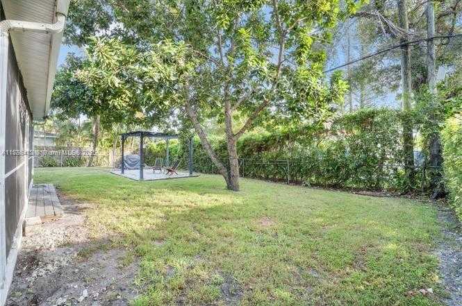 Small Image of 460 NORTH WEST 90TH ST, El Portal Number 23