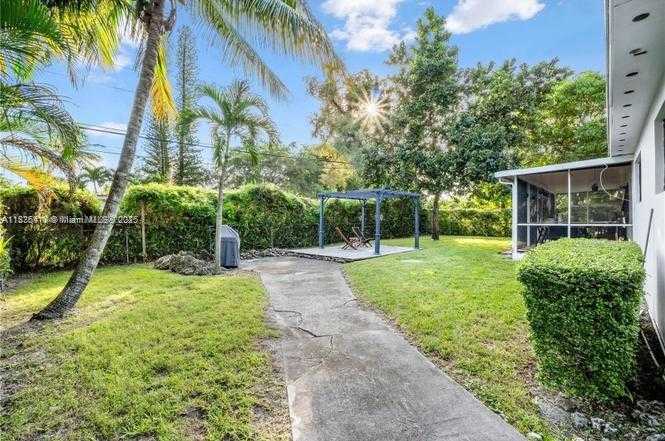 Small Image of 460 NORTH WEST 90TH ST, El Portal Number 24