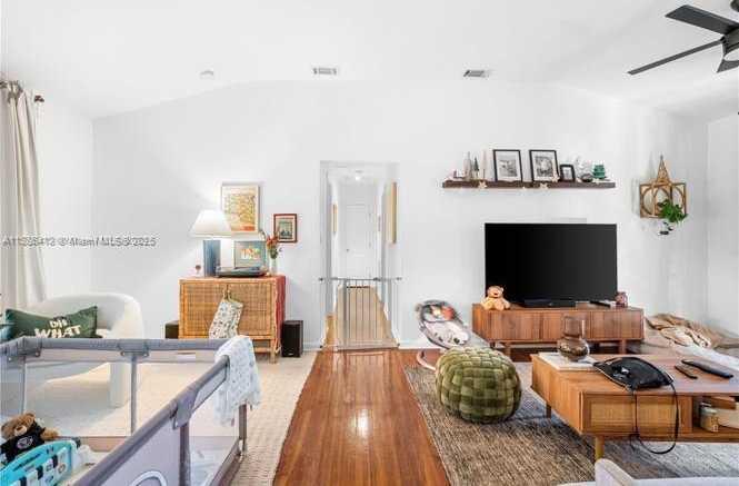 Small Image of 460 NORTH WEST 90TH ST, El Portal Number 6