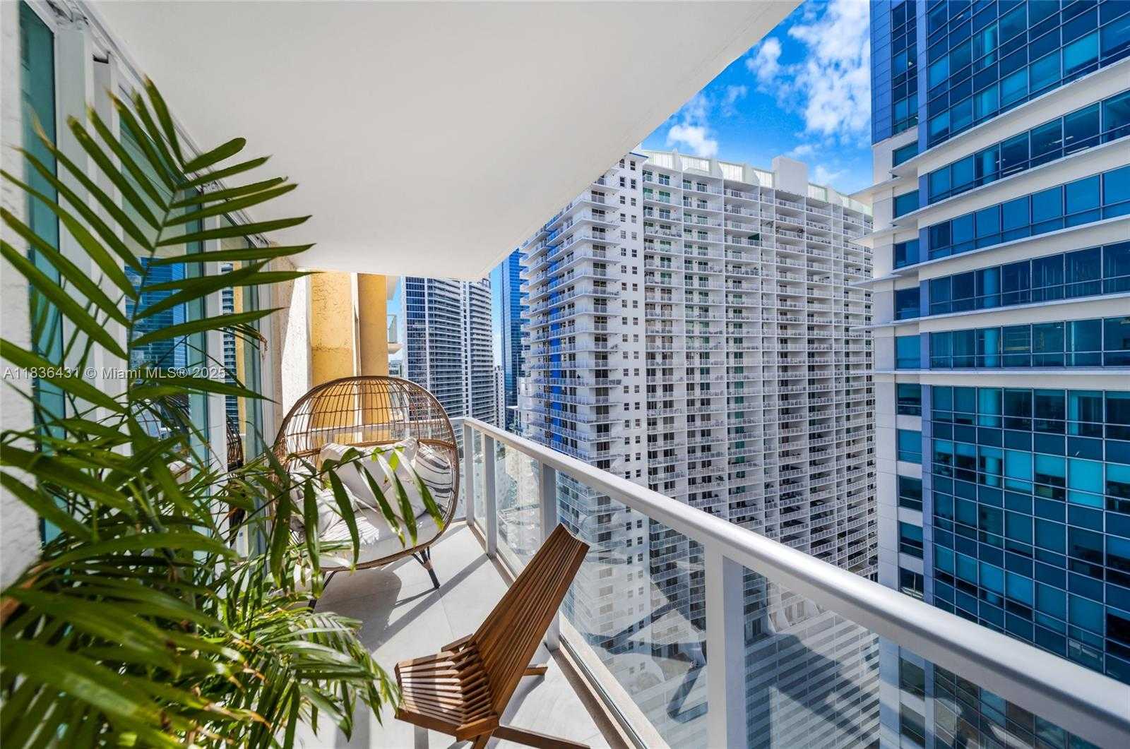 Small Image of 1155 BRICKELL BAY DR #3002, Miami Number 18