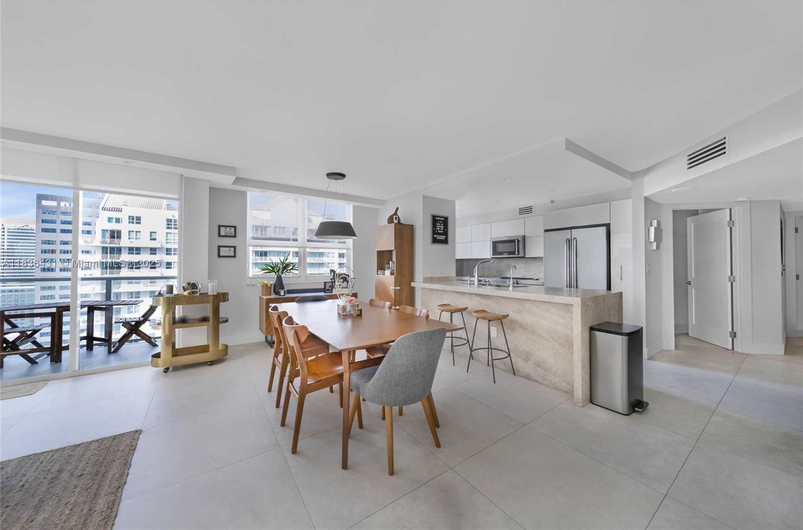 Small Image of 1155 BRICKELL BAY DR #3002, Miami Number 6