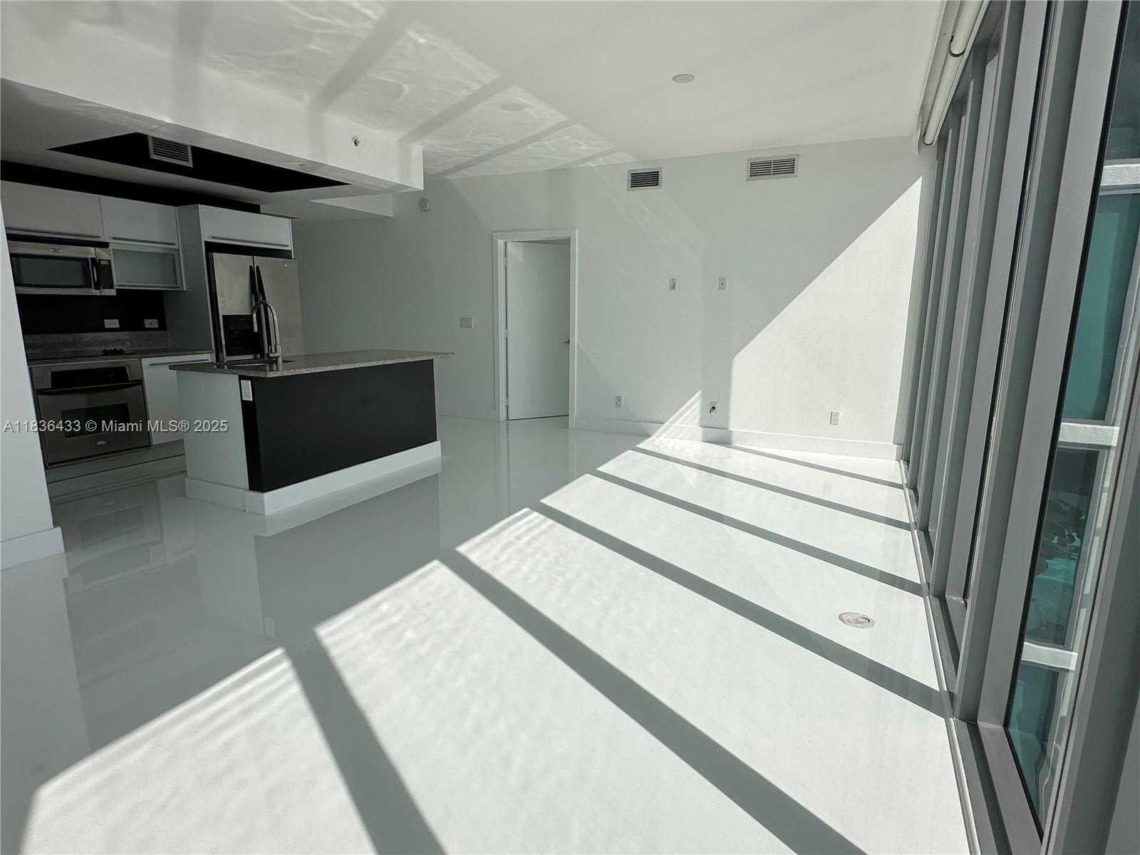 Small Image of 888 BISCAYNE BLVD #4208, Miami Number 10