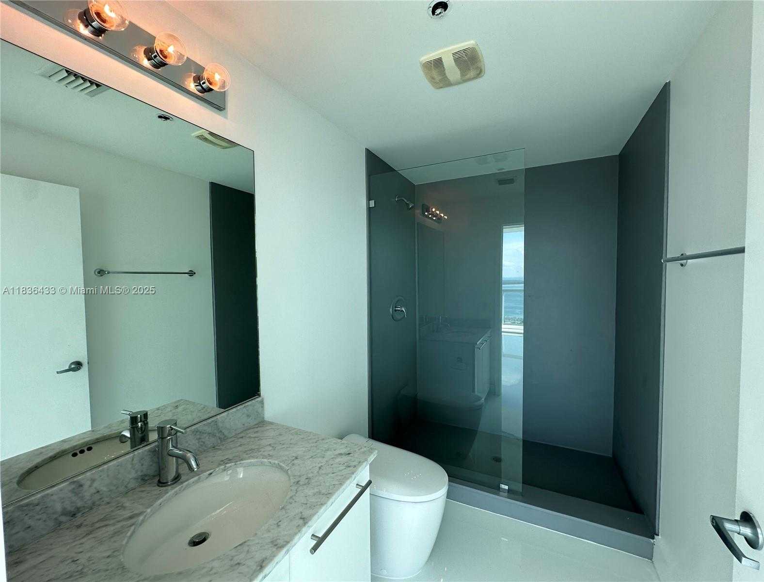 Small Image of 888 BISCAYNE BLVD #4208, Miami Number 18