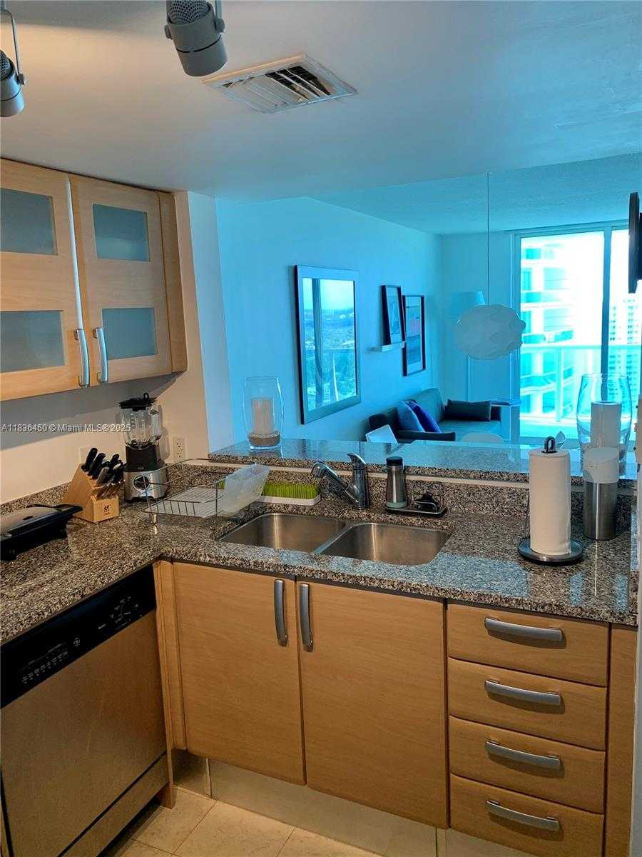 Small Image of 2101 BRICKELL AVE #2911, Miami Number 19
