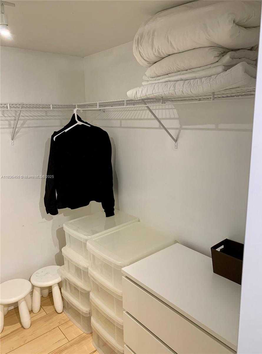 Small Image of 2101 BRICKELL AVE #2911, Miami Number 24