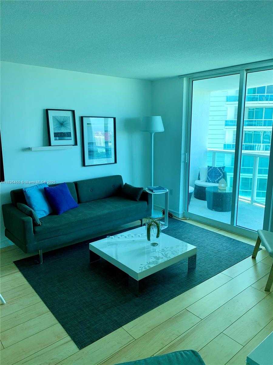 Small Image of 2101 BRICKELL AVE #2911, Miami Number 4