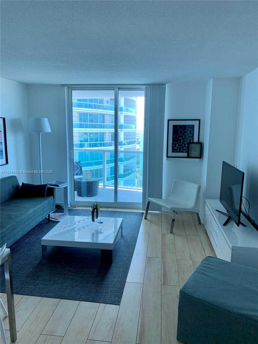 Small Image of 2101 BRICKELL AVE #2911, Miami Number 7
