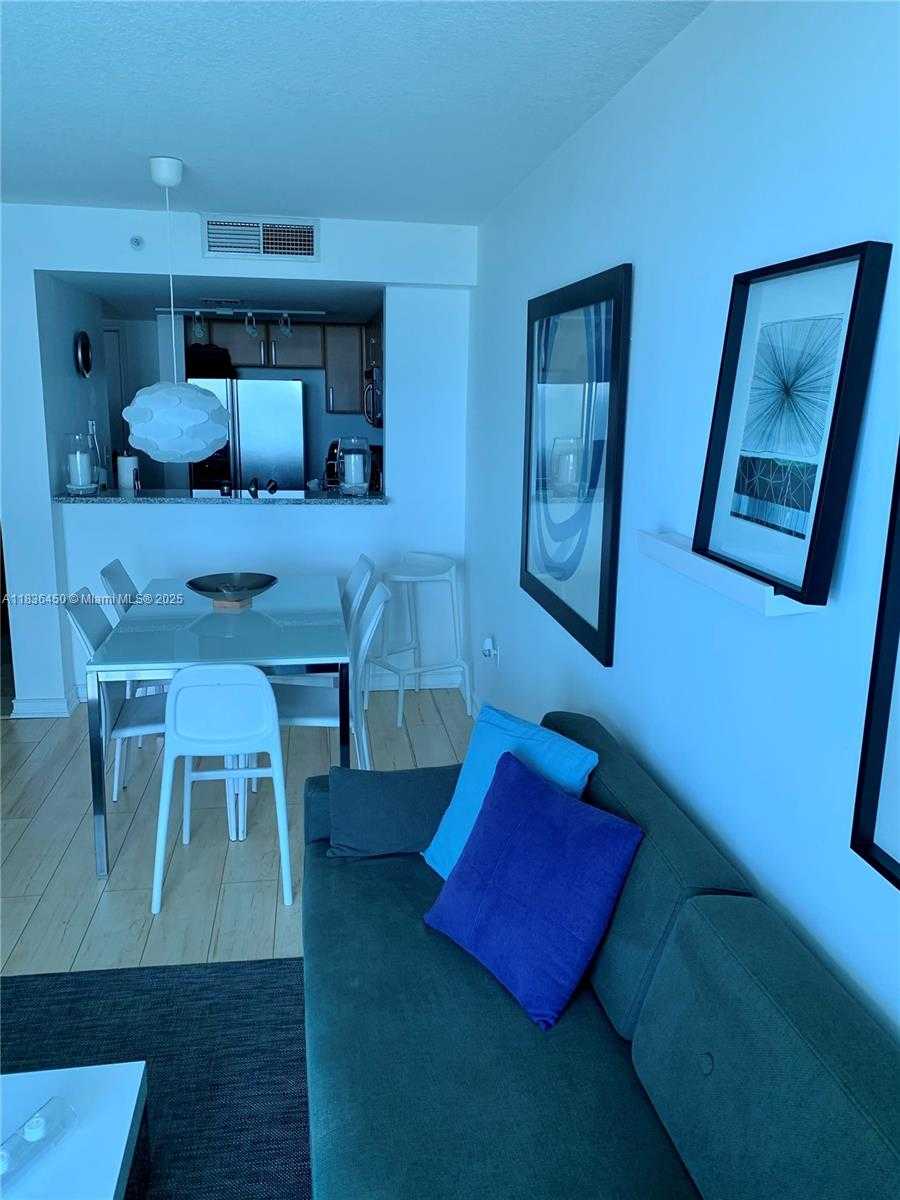 Small Image of 2101 BRICKELL AVE #2911, Miami Number 8