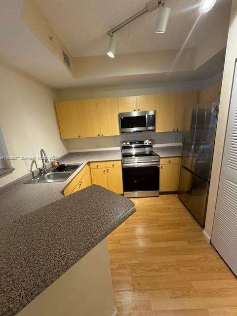 Small Image of 1919 VAN BUREN ST #802A, Hollywood Number 7