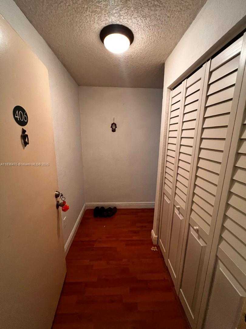 Small Image of 210 SOUTH WEST 11TH #406, Miami Number 2