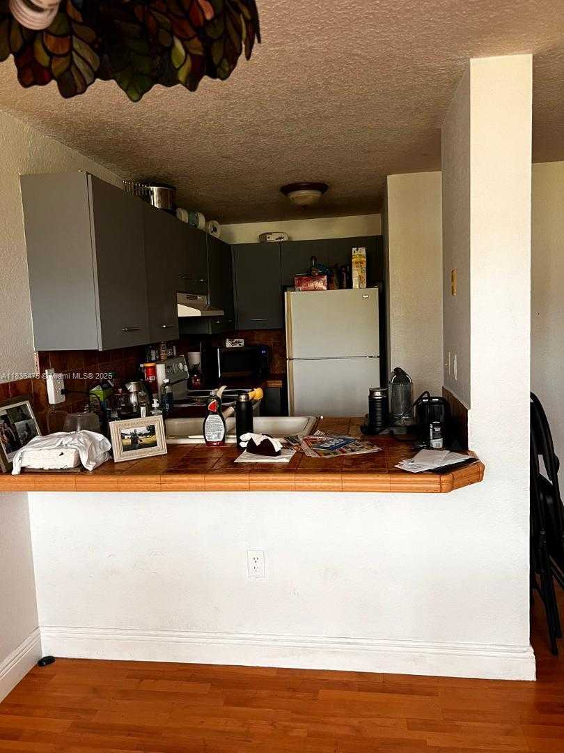 Small Image of 210 SOUTH WEST 11TH #406, Miami Number 3