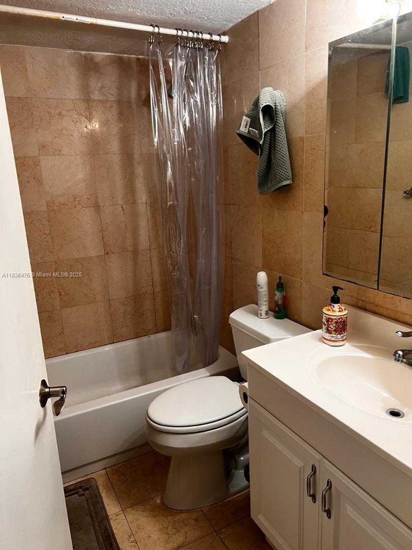Small Image of 210 SOUTH WEST 11TH #406, Miami Number 4