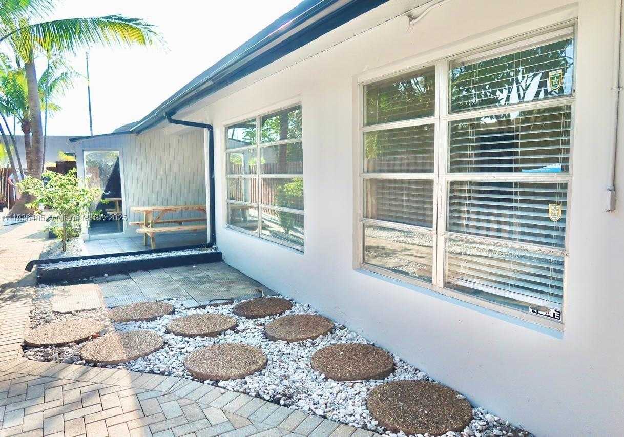 Small Image of 110 SOUTH WEST 20TH AVE #1-2, Fort Lauderdale Number 13