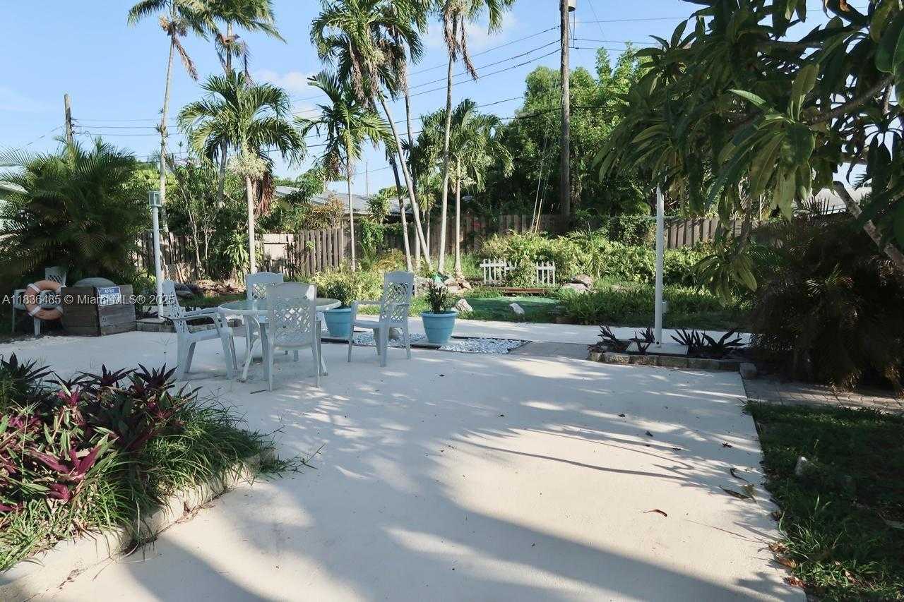 Small Image of 110 SOUTH WEST 20TH AVE #1-2, Fort Lauderdale Number 19
