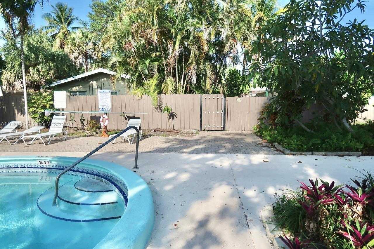 Small Image of 110 SOUTH WEST 20TH AVE #1-2, Fort Lauderdale Number 20