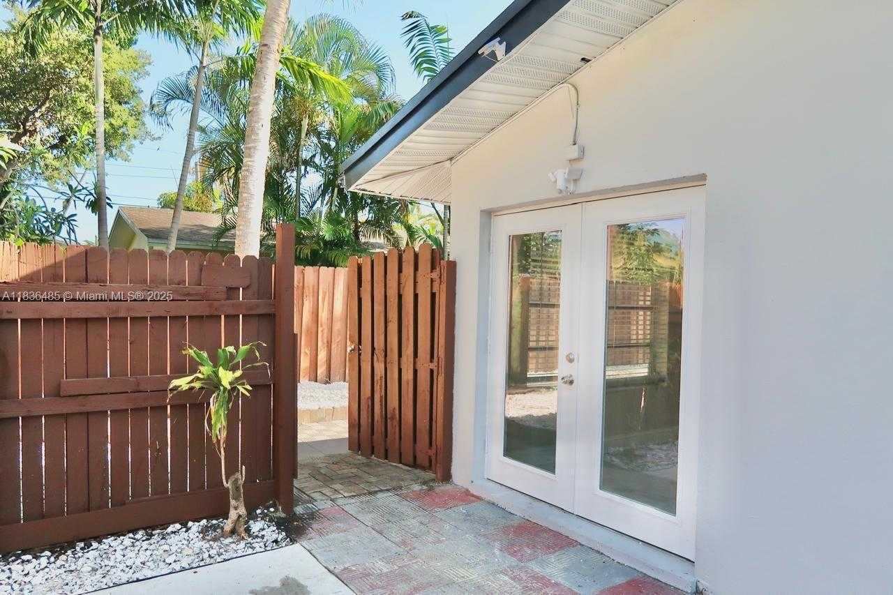 Small Image of 110 SOUTH WEST 20TH AVE #1-2, Fort Lauderdale Number 22