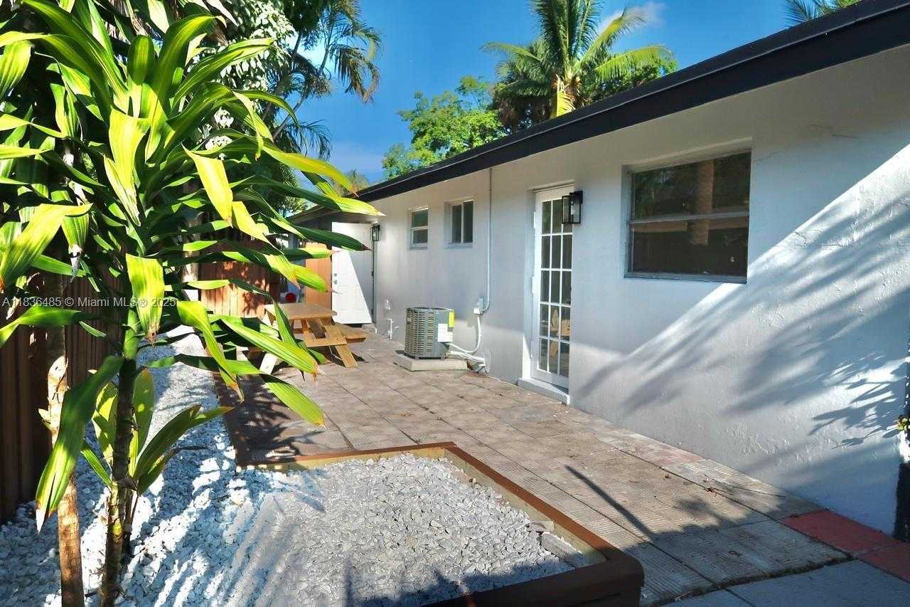 Small Image of 110 SOUTH WEST 20TH AVE #1-2, Fort Lauderdale Number 23