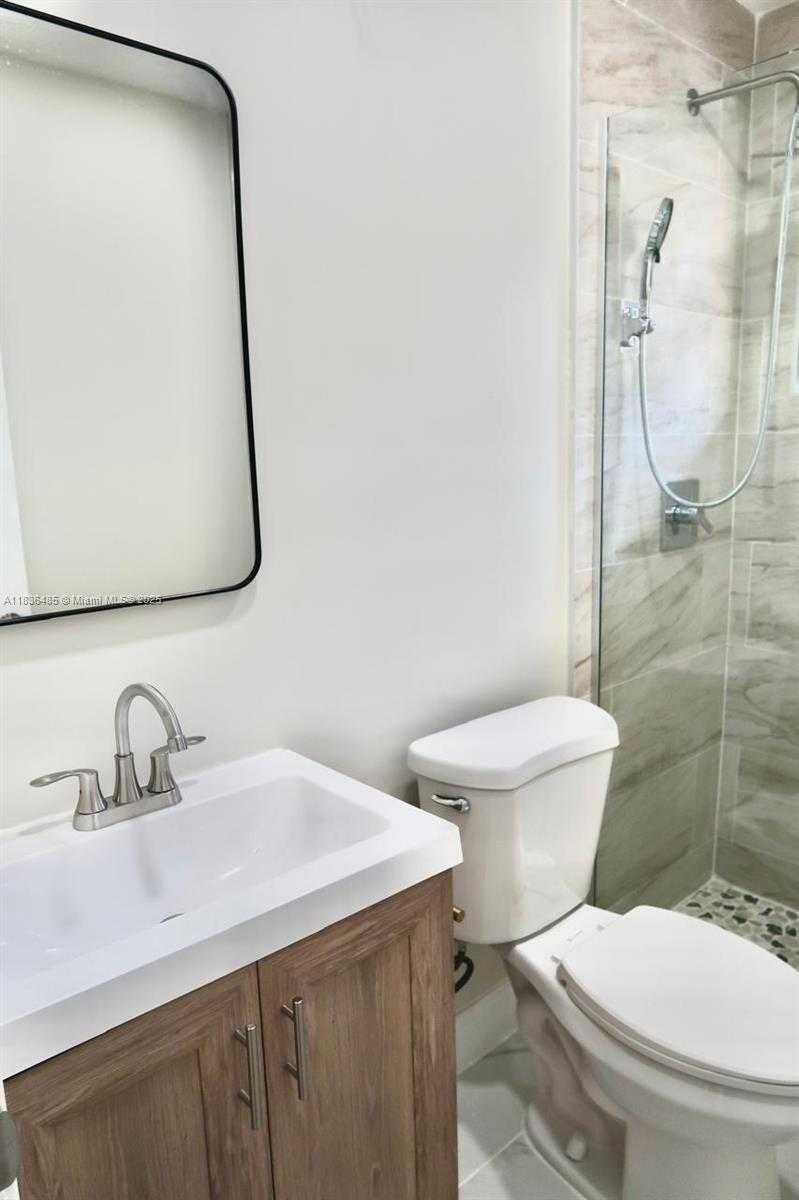 Small Image of 110 SOUTH WEST 20TH AVE #1-2, Fort Lauderdale Number 8